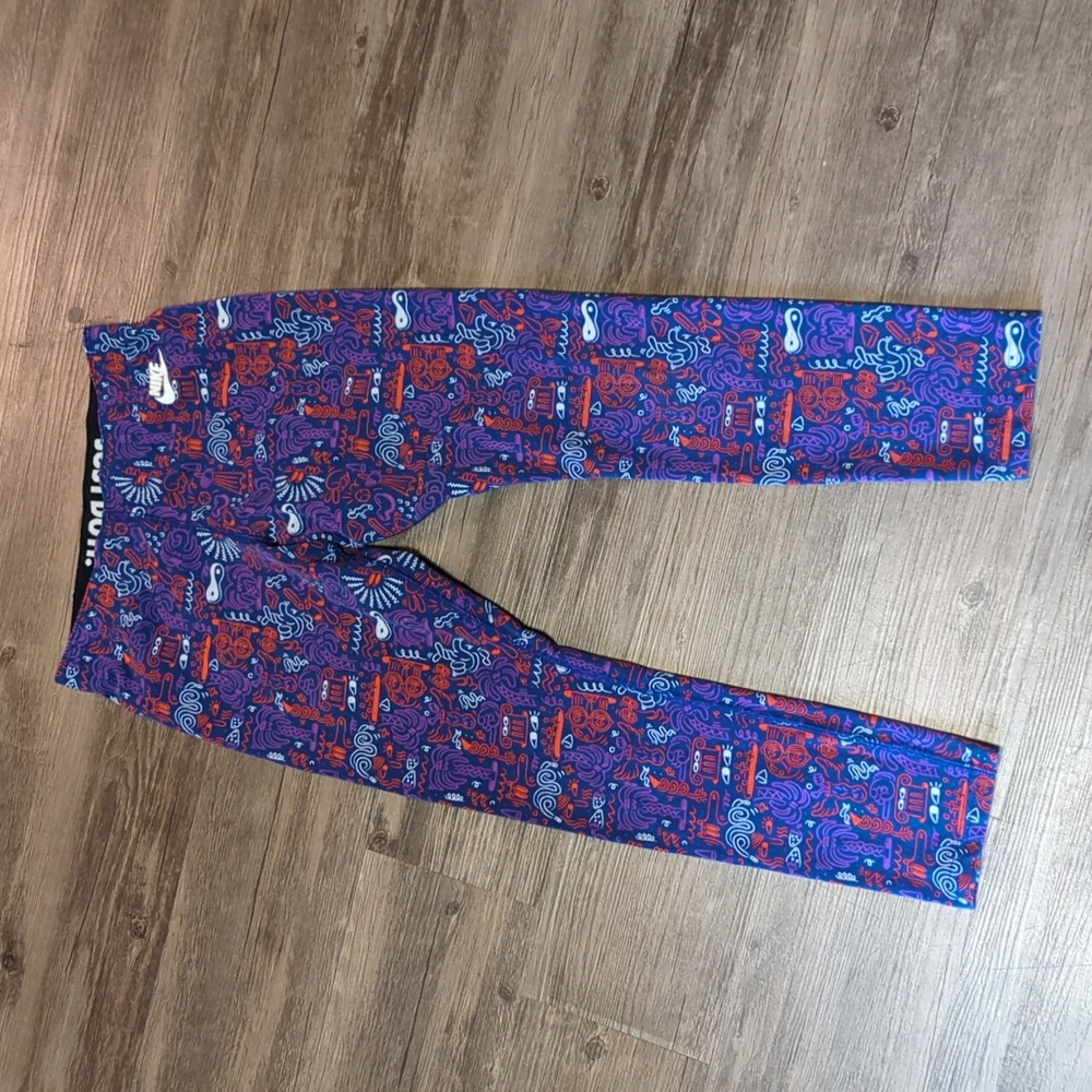 Rare ankle length Nike leggings.